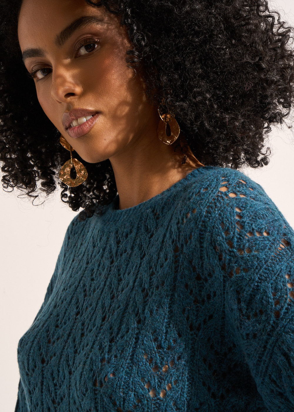 Round-neck jumper with openwork lace stitching - Sud Express - 2 - Sud Express