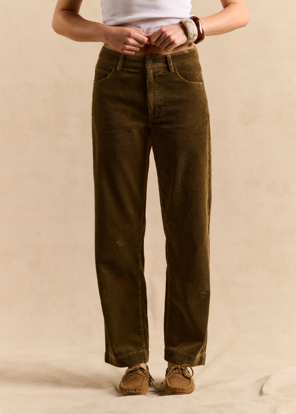 Boyfriend-fit corduroy trousers - Sud Express - 5 - Sud Express