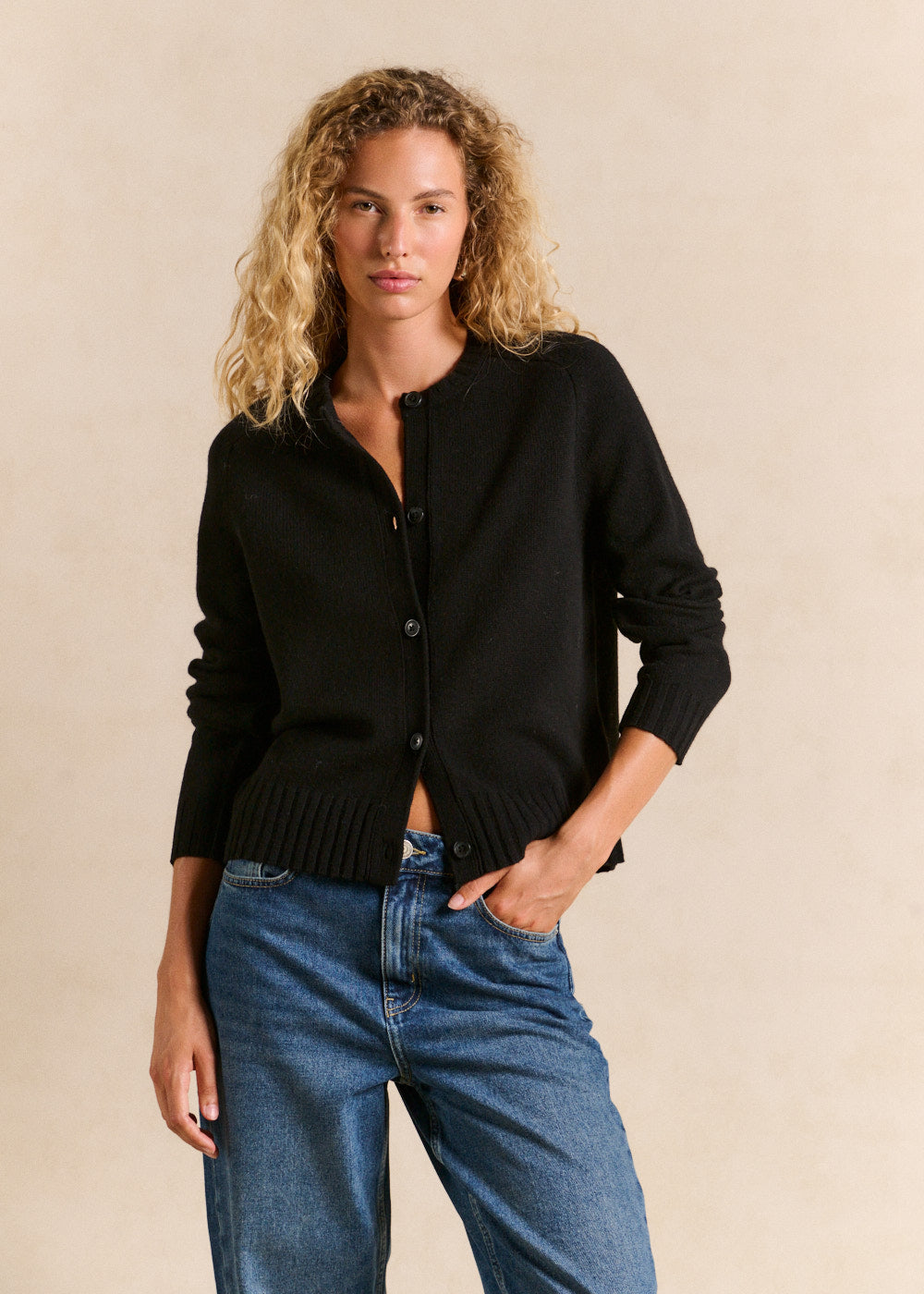 Round-neck wool cardigan - Sud Express - 5 - Sud Express