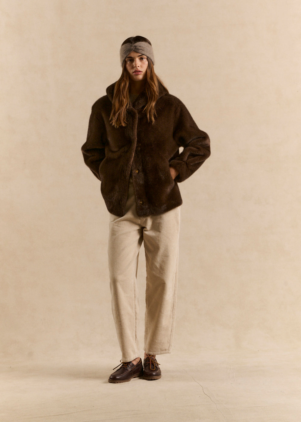 Mid-length faux fur coat with hood - Sud Express - 5 - Sud Express