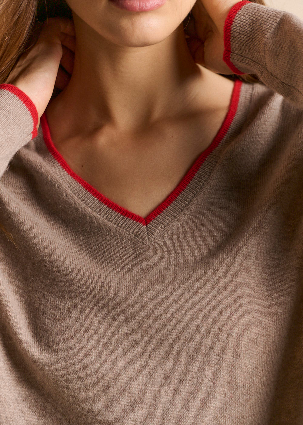 MAJOELLA V-neck cashmere jumper - 2 - Sud Express - Sud Express