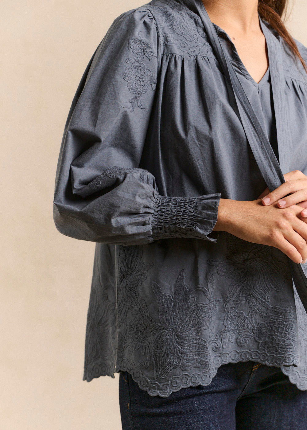Embroidered blouse with a Tunisian collar - Sud Express - 4 - Sud Express