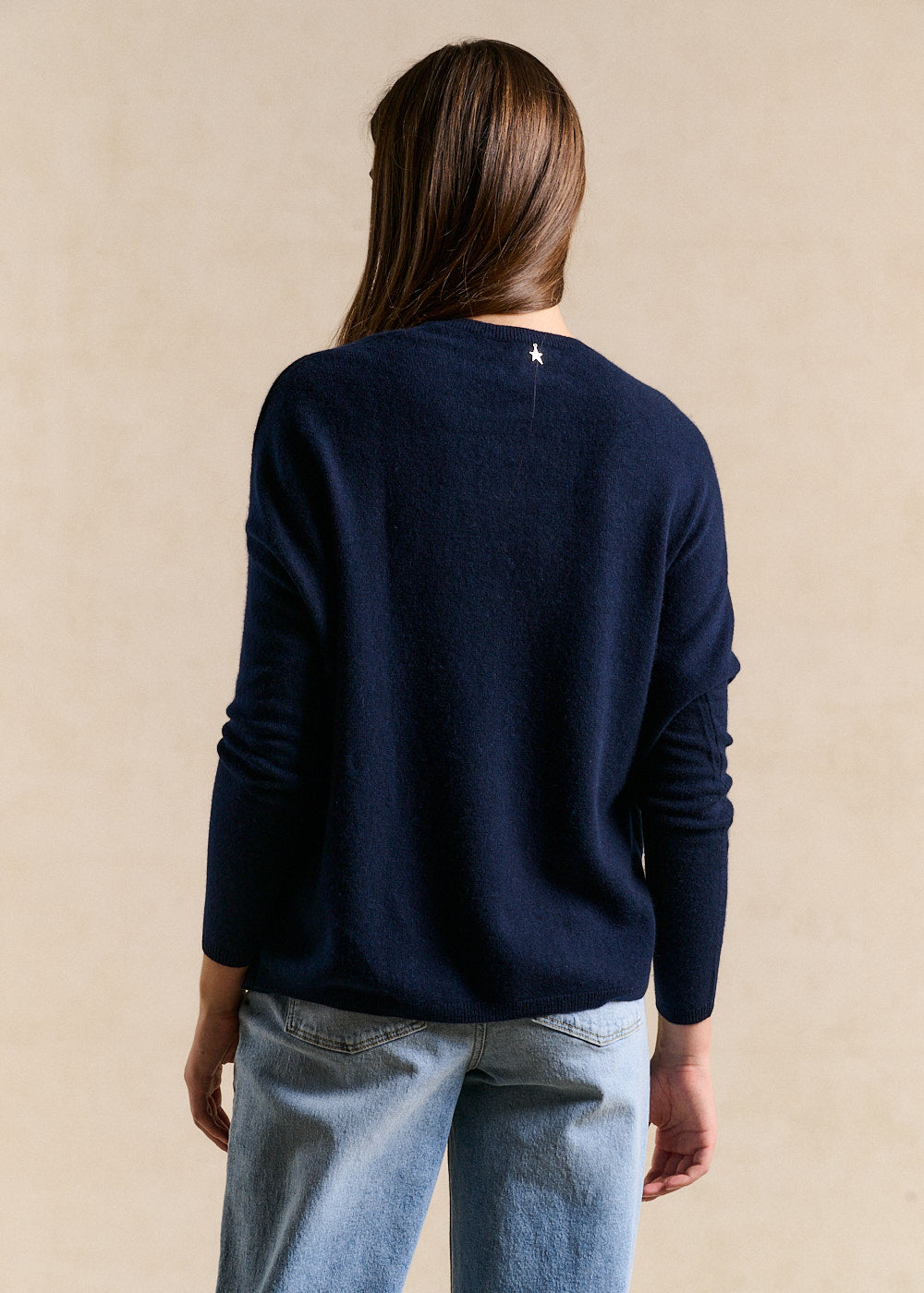 MONJOE Cashmere V-neck sweater with long sleeves - 3 - Sud Express - Sud Express