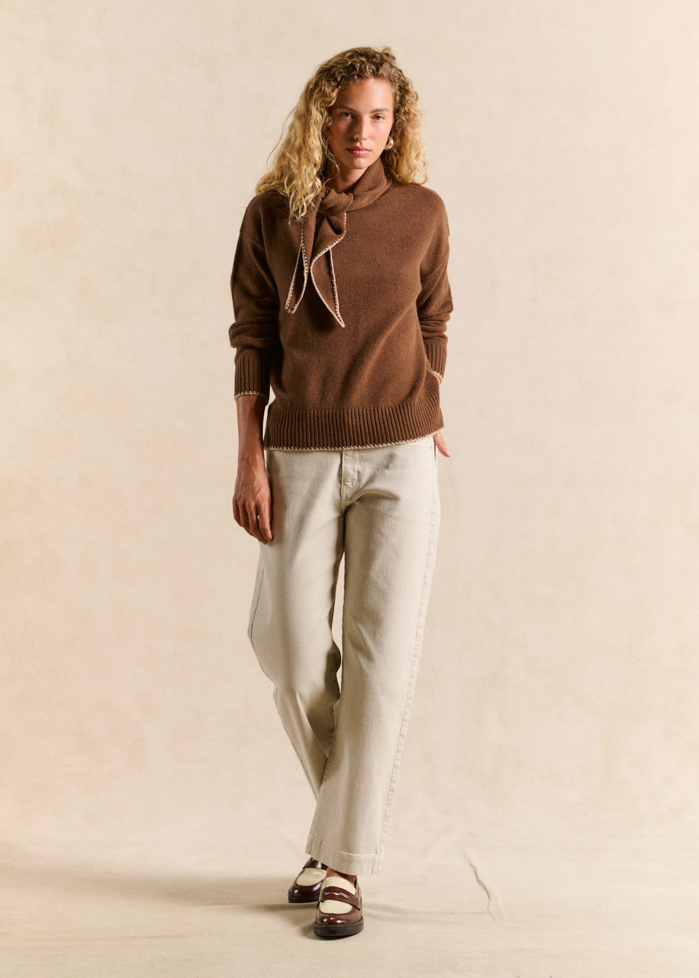 Round-neck jumper with detachable scarf - Sud Express - 5 - Sud Express