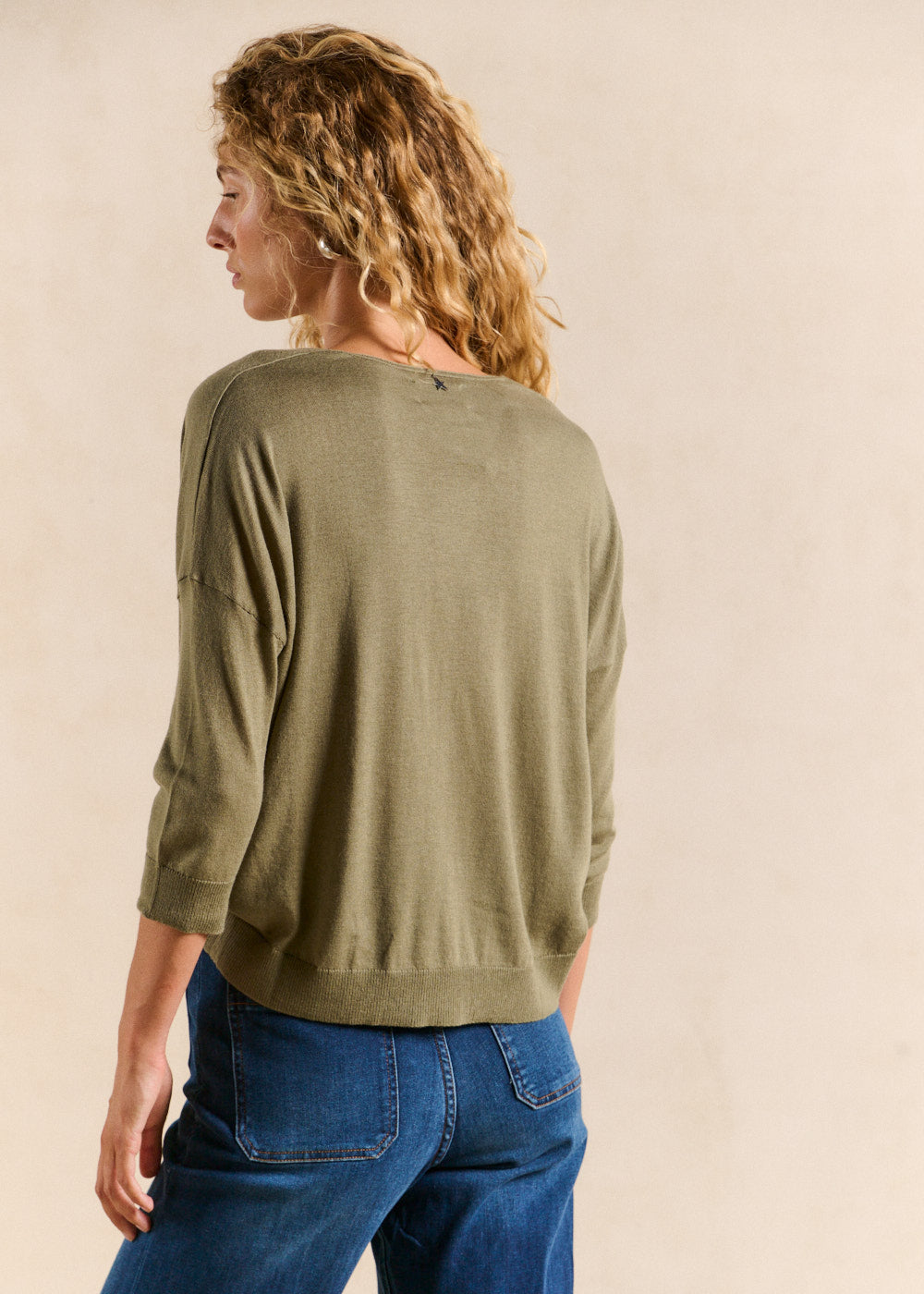 MANONO Oversized V-neck jumper with mid-length sleeves - 3 - Sud Express - Sud Express