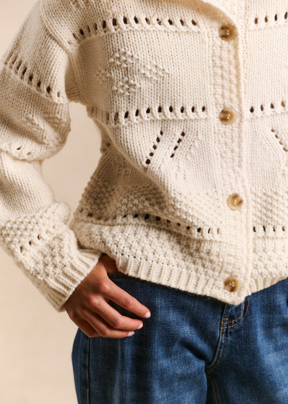Floral jacquard cardigan with oversized collar - Sud Express - 5 - Sud Express