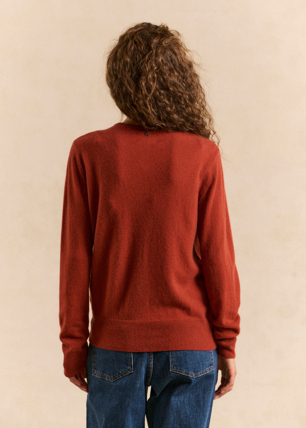 Buttoned cashmere cardigan, straight cut - Sud Express - 3 - Sud Express
