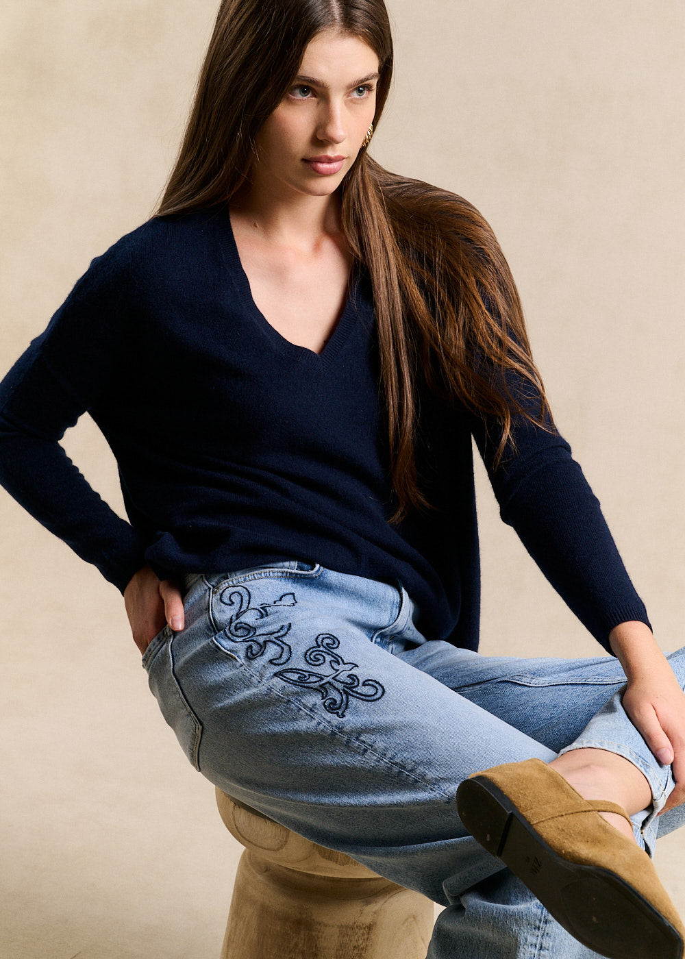 Cashmere V-neck sweater with long sleeves - Sud Express - 5 - Sud Express
