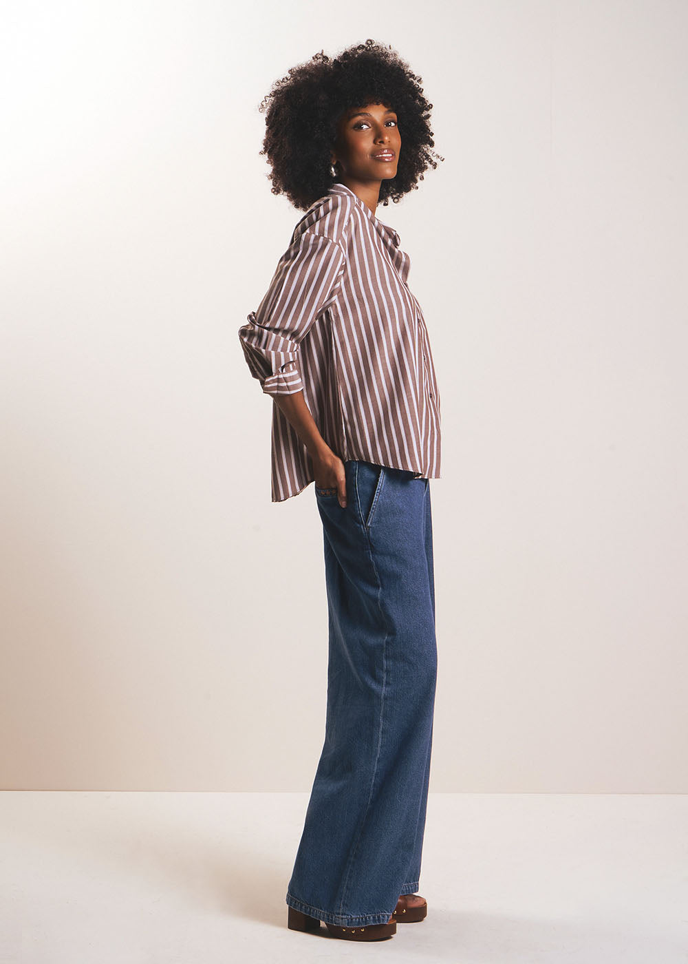 Oversized shirt with contrasting stripes - Sud Express - 5 - Sud Express
