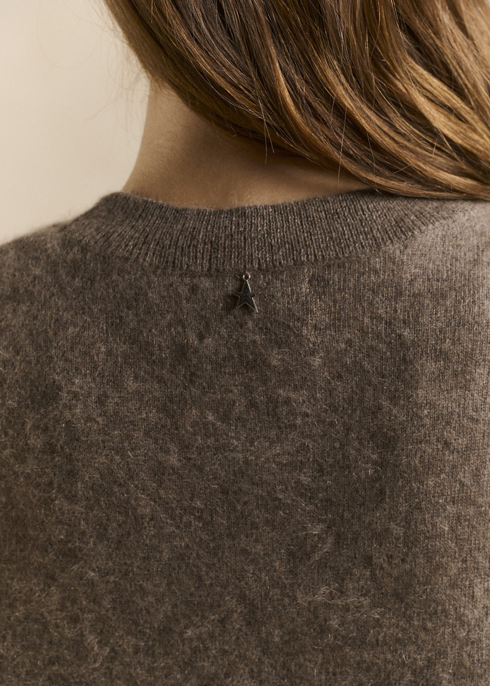 MARTAKA Loose sleeveless sweater in wool and cashmere - 4 - Sud Express - Sud Express