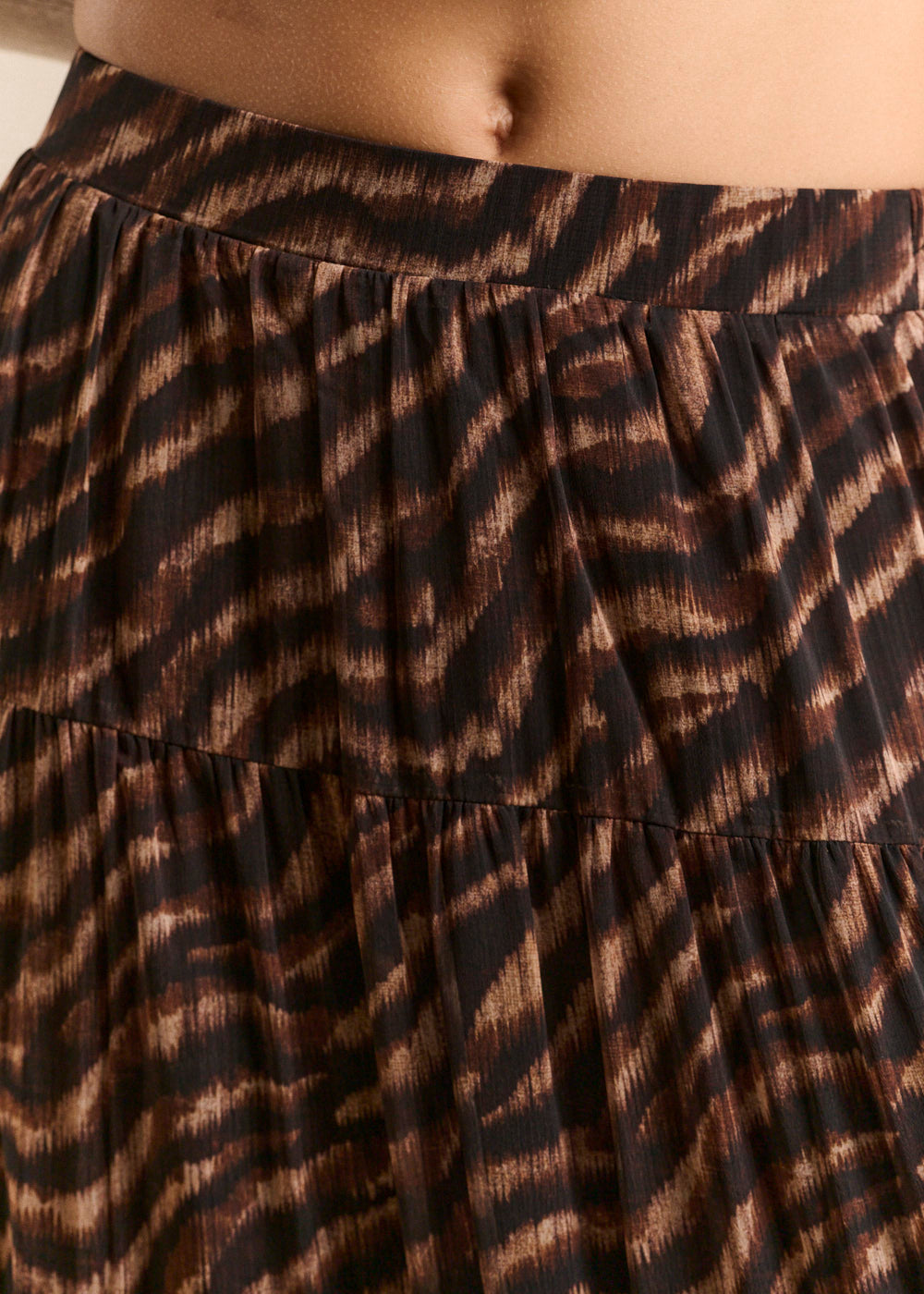 Long animal-print tiered skirt - Sud Express - 4 - Sud Express