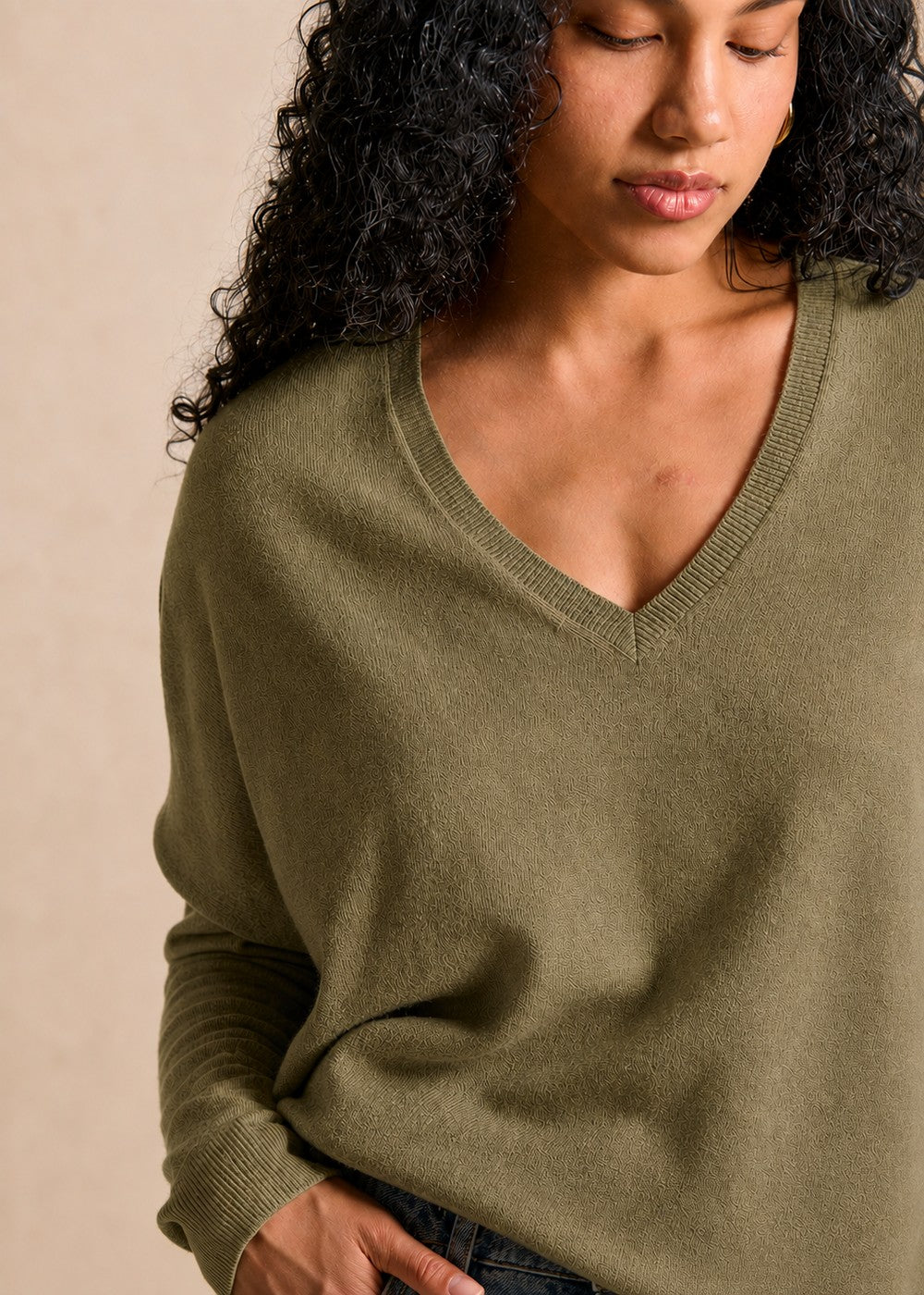 Cashmere V-neck sweater flared fit - Sud Express - 1 - Sud Express