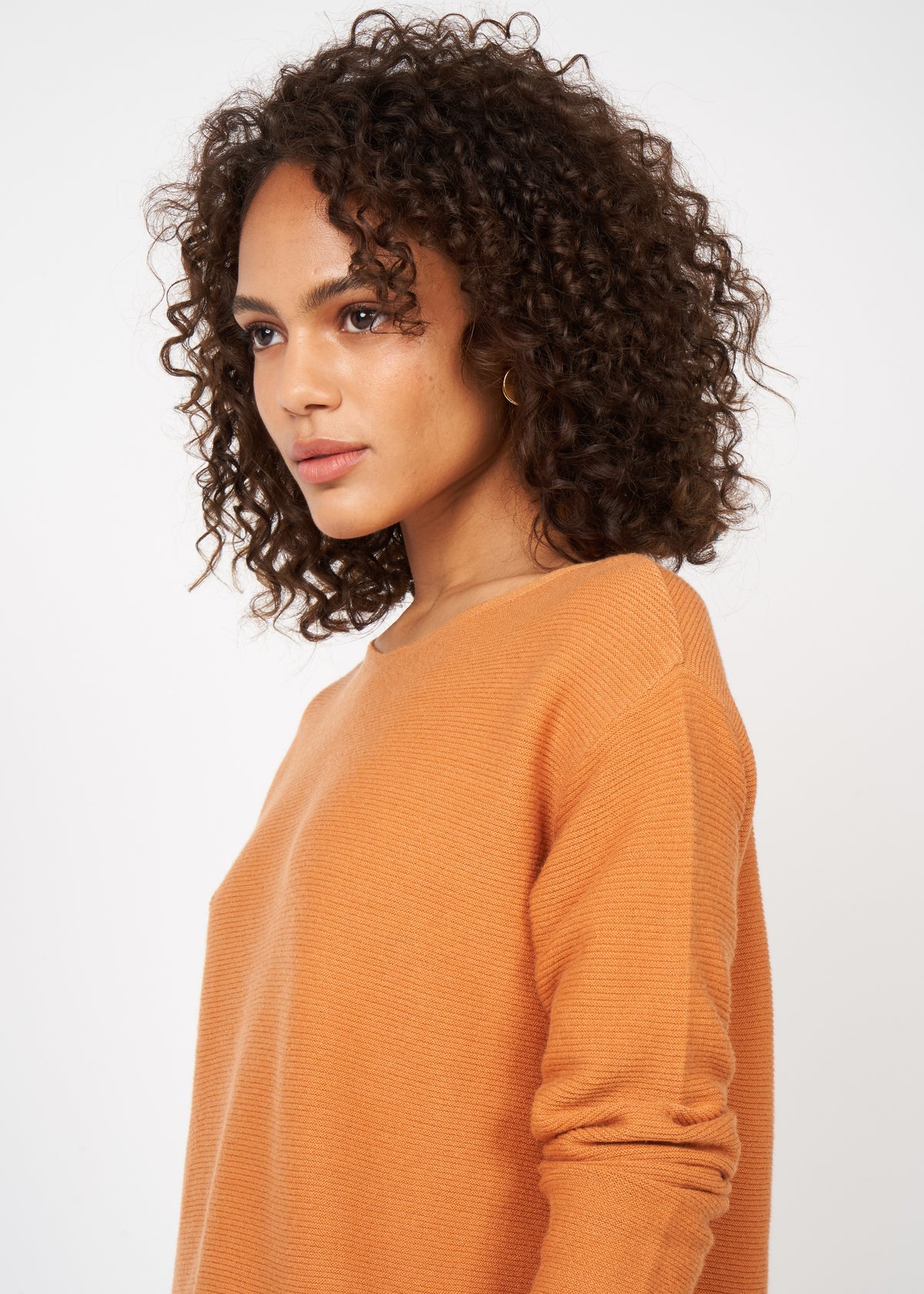 Loose and long sweater with round neck and long sleeves - Sud Express - 2 - Sud Express