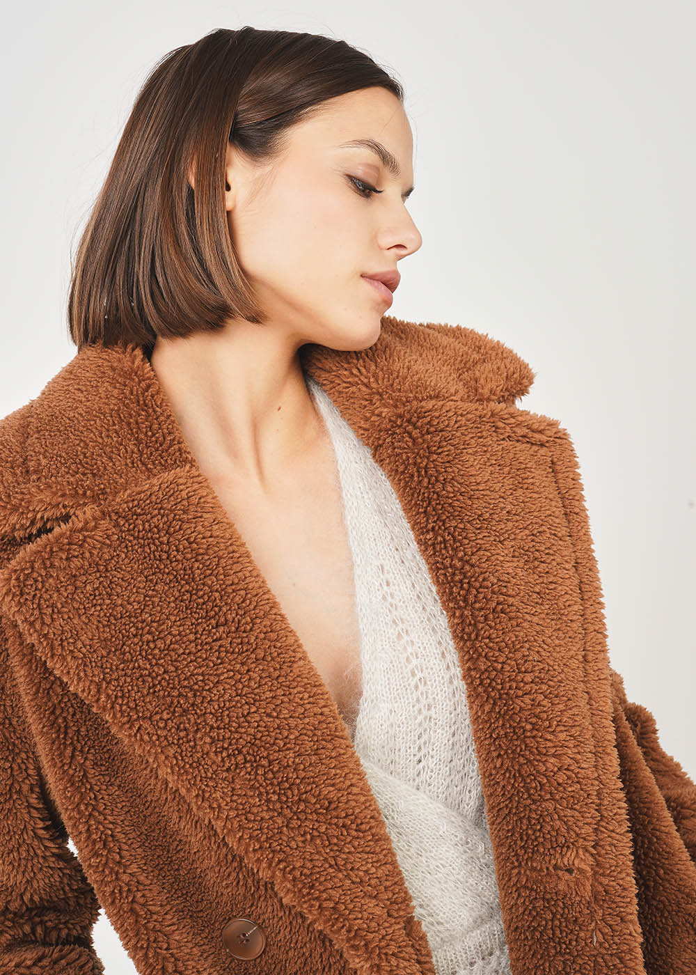 Mid-length faux fur coat - Sud Express - 2 - Sud Express