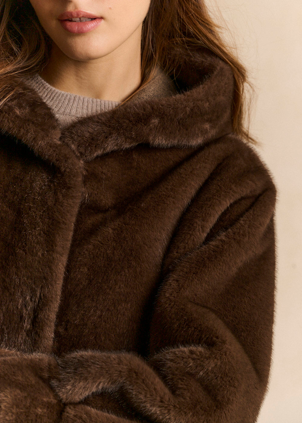 MICHALYNA Mid-length faux fur coat with hood - 2 - Sud Express - Sud Express