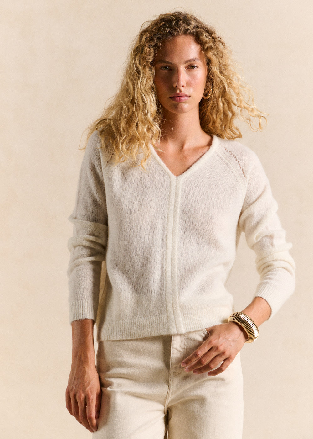 V-neck jumper with openwork detailing - Sud Express - 4 - Sud Express