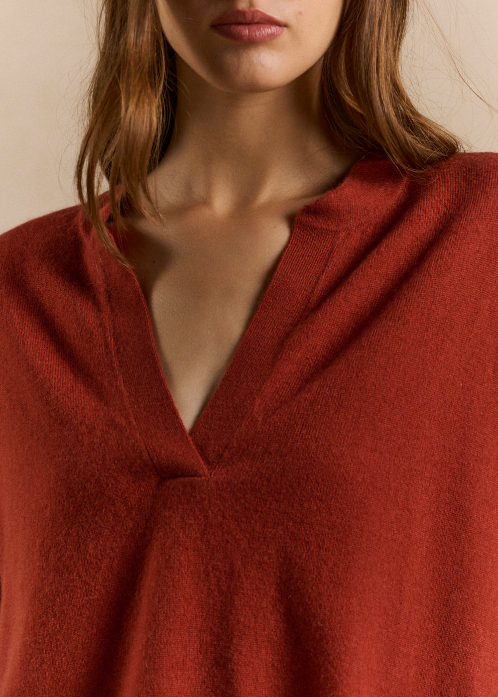 Loose-fitting cashmere jumper with a Tunisian collar - Sud Express - 2 - Sud Express
