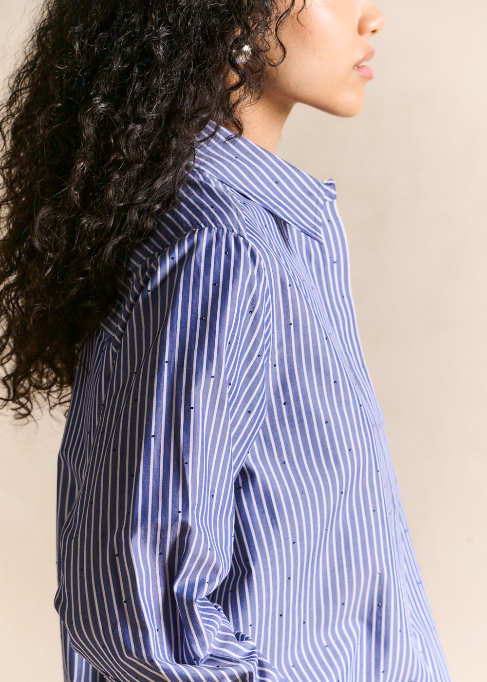 Striped oversized shirt with rhinestone details - Sud Express - 2 - Sud Express