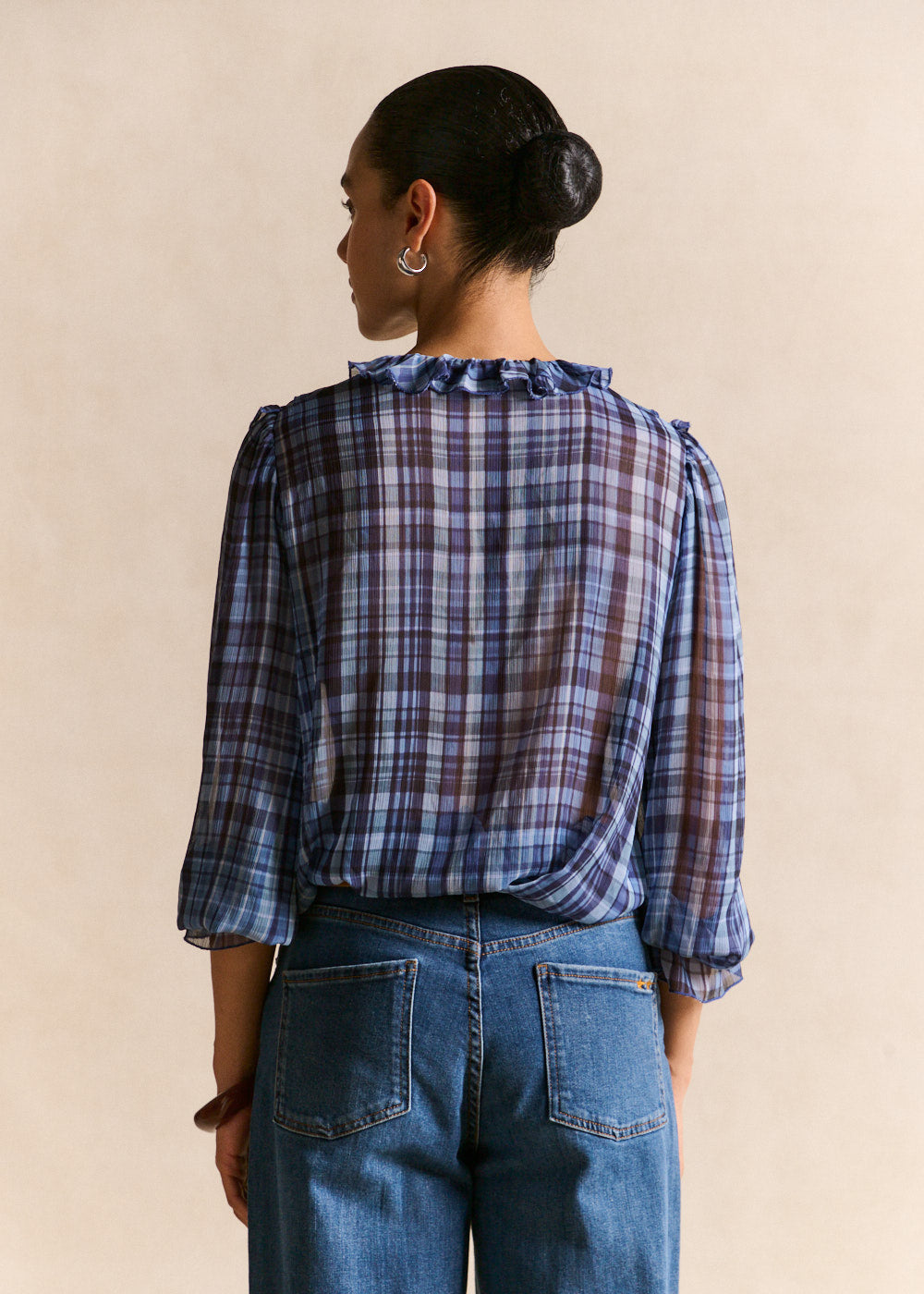 Blouse with ruffled collar and puffed sleeves - Sud Express - 3 - Sud Express