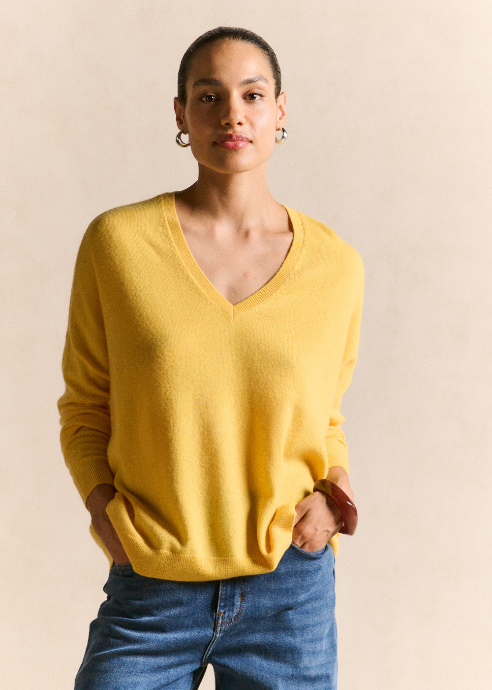 Cashmere V-neck sweater flared fit - Sud Express - 1 - Sud Express