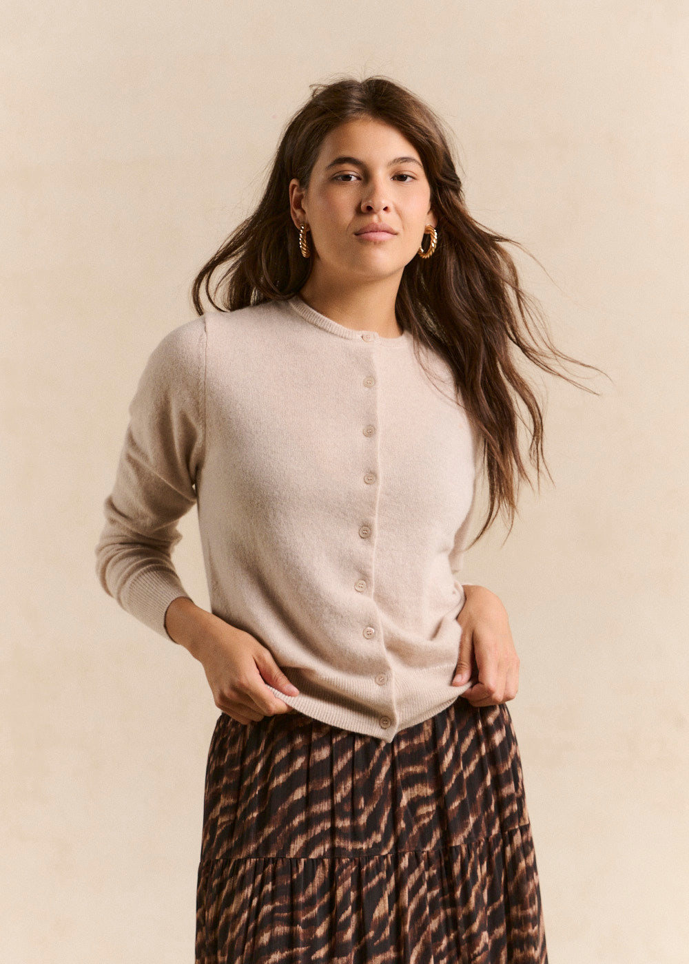 Buttoned cashmere cardigan, straight cut - Sud Express - 1 - Sud Express
