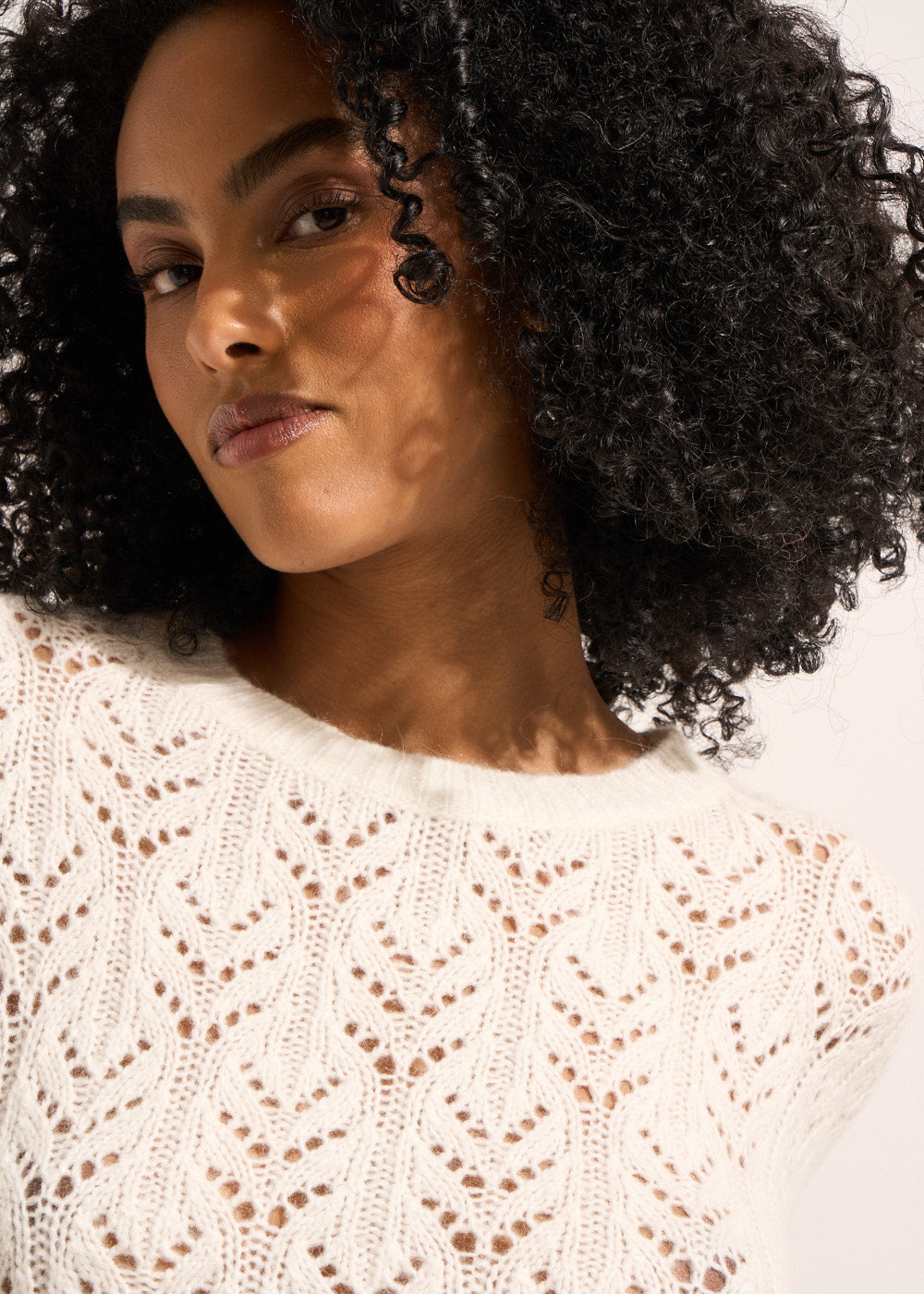 Round-neck jumper with openwork lace stitching - Sud Express - 2 - Sud Express