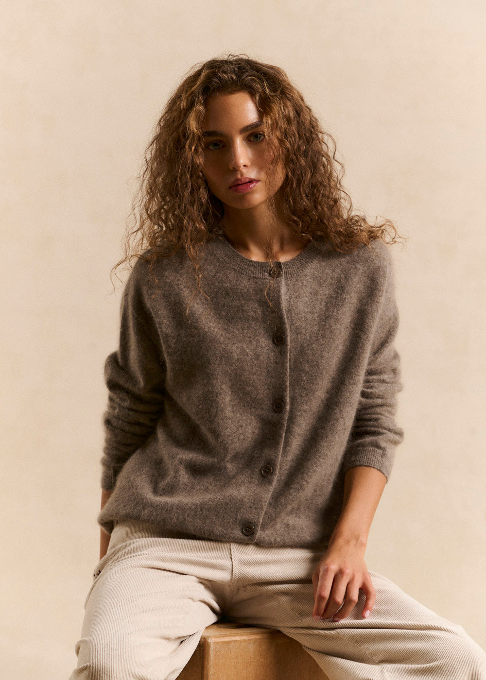 Loose round-neck vest in brushed wool and cashmere - Sud Express - 5 - Sud Express