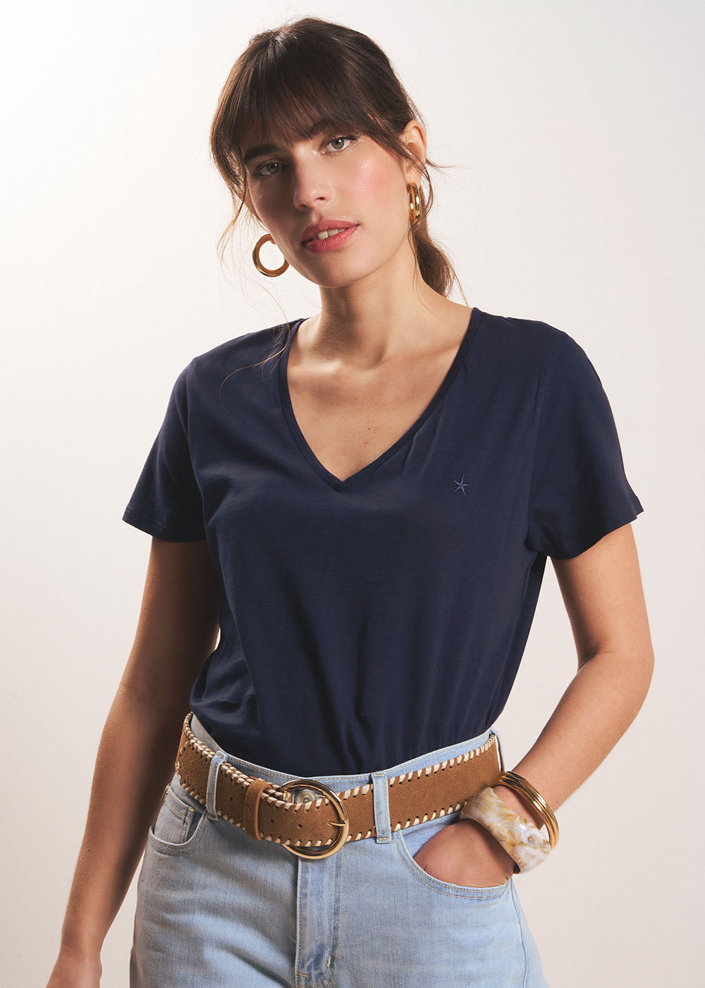 Cotton V-neck T-shirt - Sud Express - 5 - Sud Express