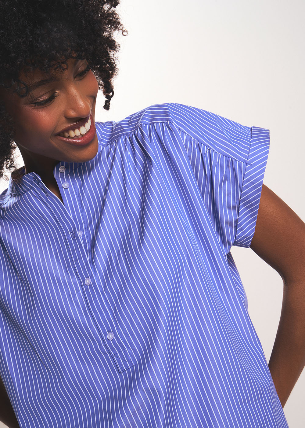 Short-sleeved striped shirt with mandarin collar - Sud Express - 7 - Sud Express