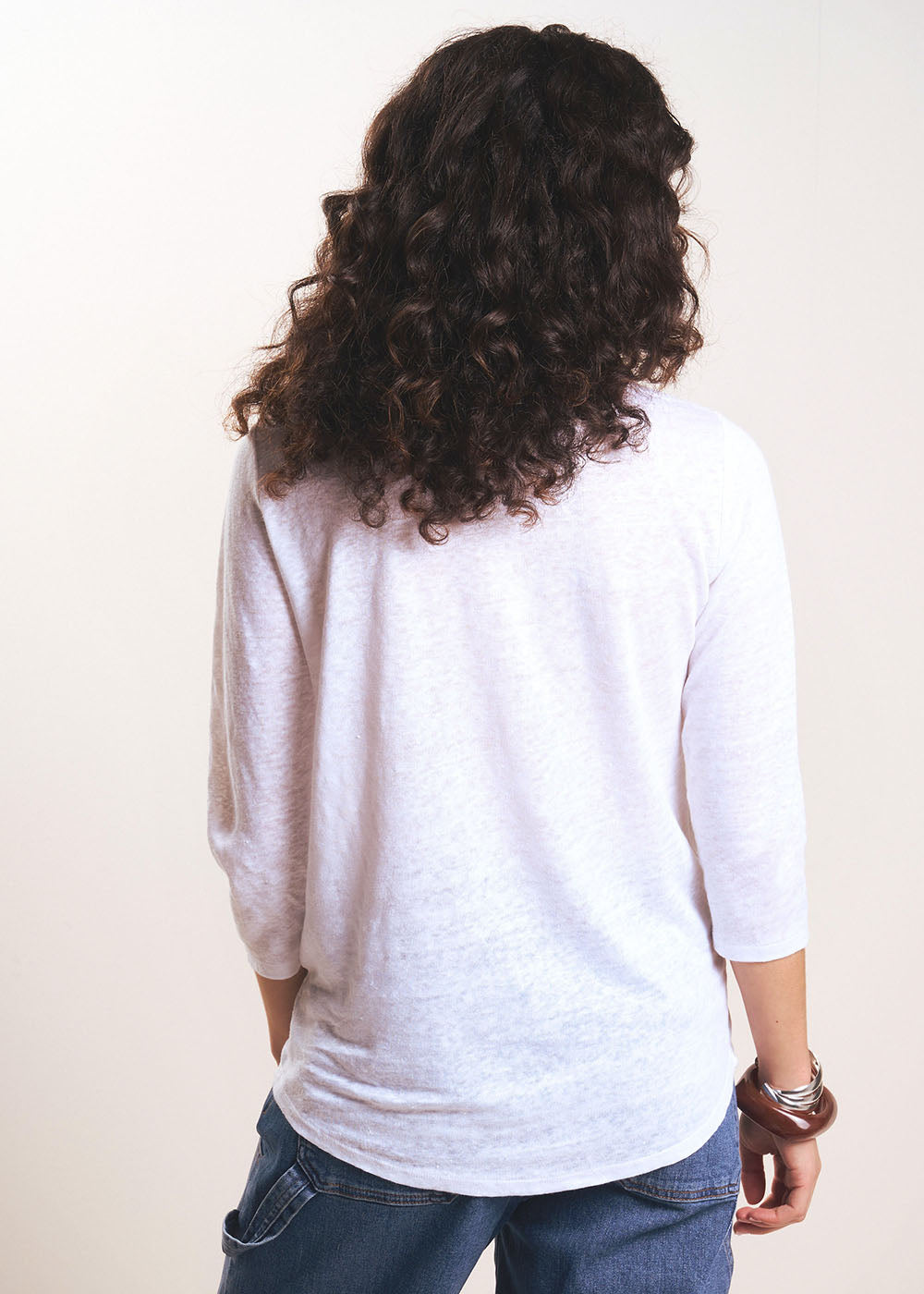 Linen T-shirt with V-neck - Sud Express - 3 - Sud Express