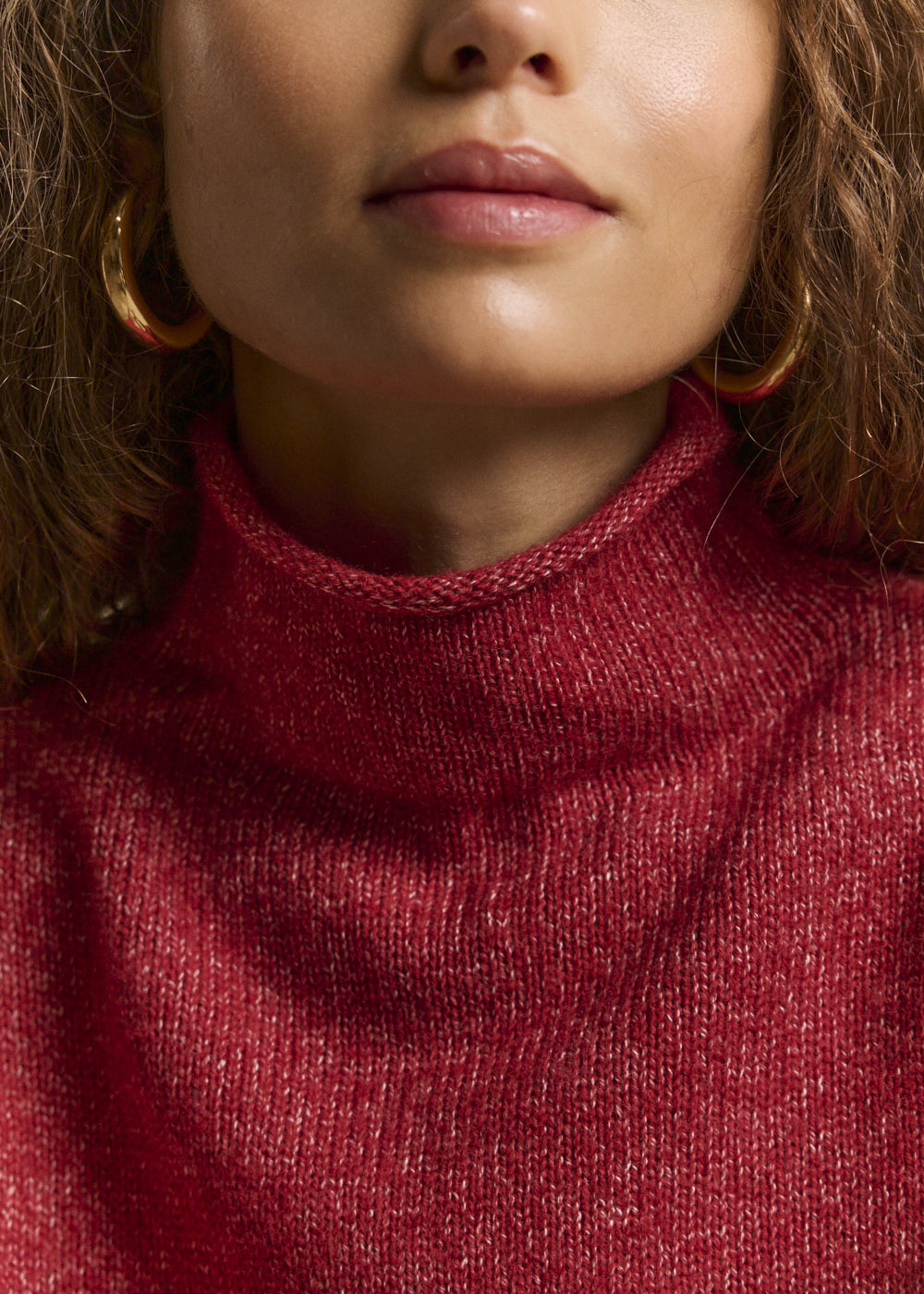 Sweater with a rolled-up high collar and long sleeves - Sud Express - 4 - Sud Express