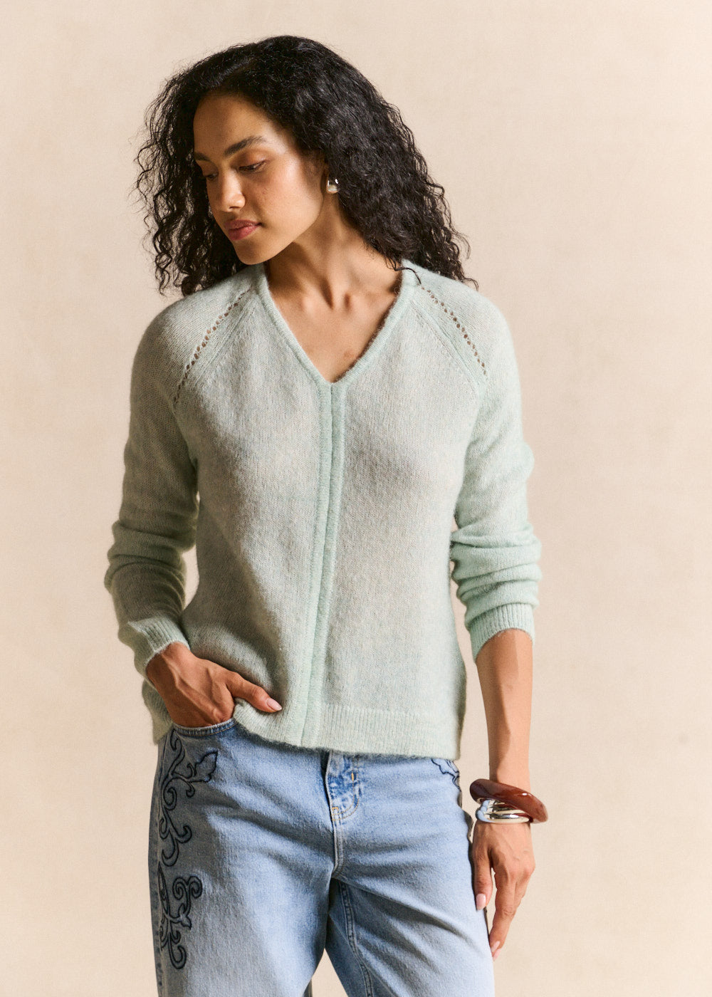 V-neck jumper with openwork detailing - Sud Express - 4 - Sud Express