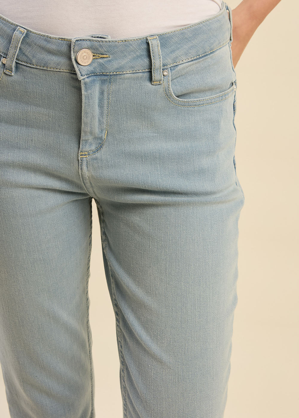 Slim-fit 7/8 jeans with five pockets - Sud Express - 5 - Sud Express