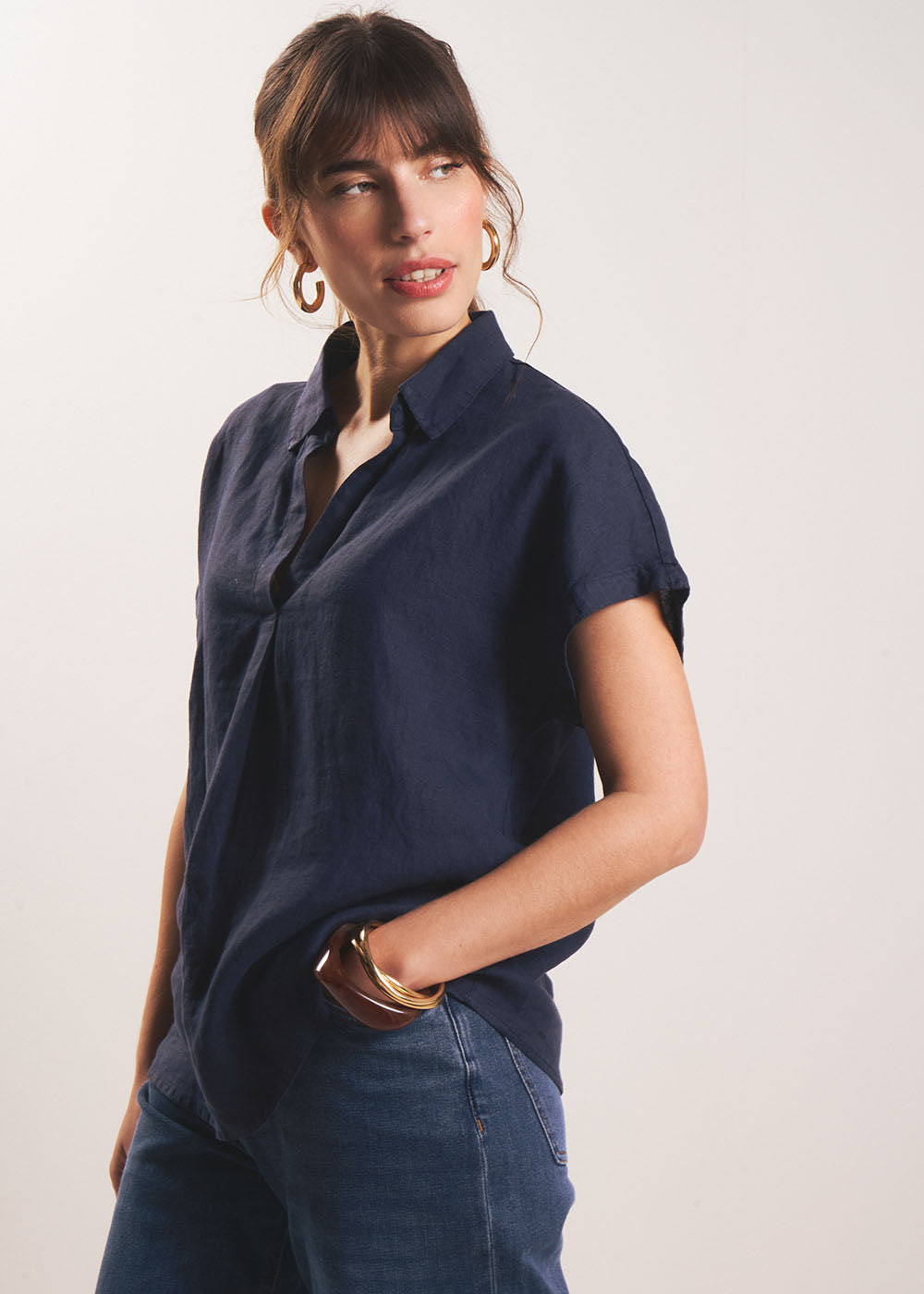 Linen Blouse with V Neck - Sud Express - 5 - Sud Express