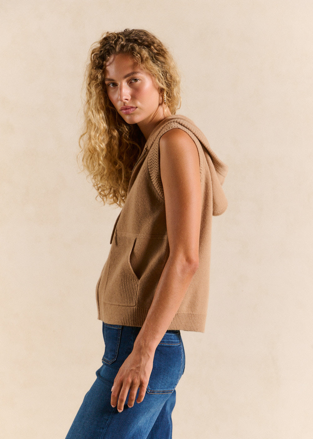 Sleeveless woollen hooded waistcoat - Sud Express - 6 - Sud Express
