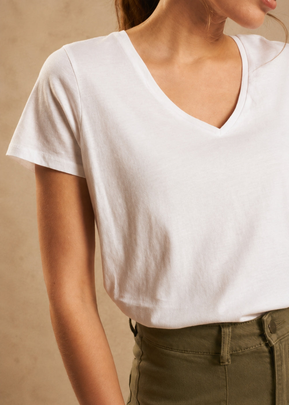 Cotton V-neck T-shirt - Sud Express - 2 - Sud Express