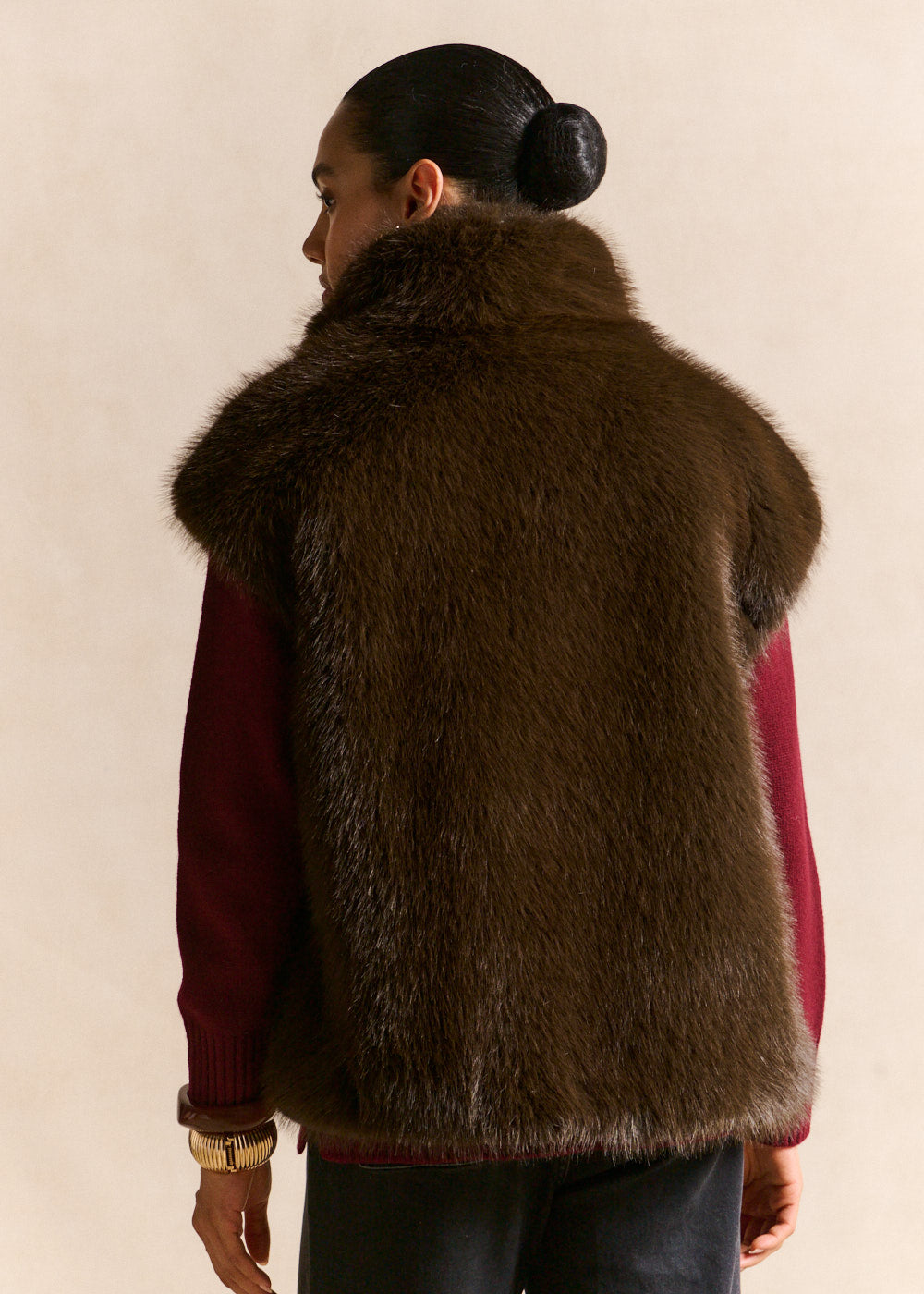 Long-haired faux fur sleeveless waistcoat - Sud Express - 3 - Sud Express