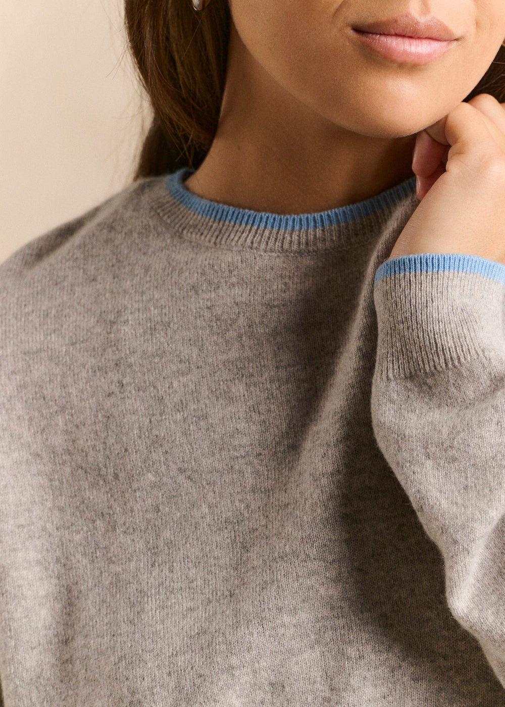 Boat neck cashmere sweater, boxy fit - Sud Express - 2 - Sud Express
