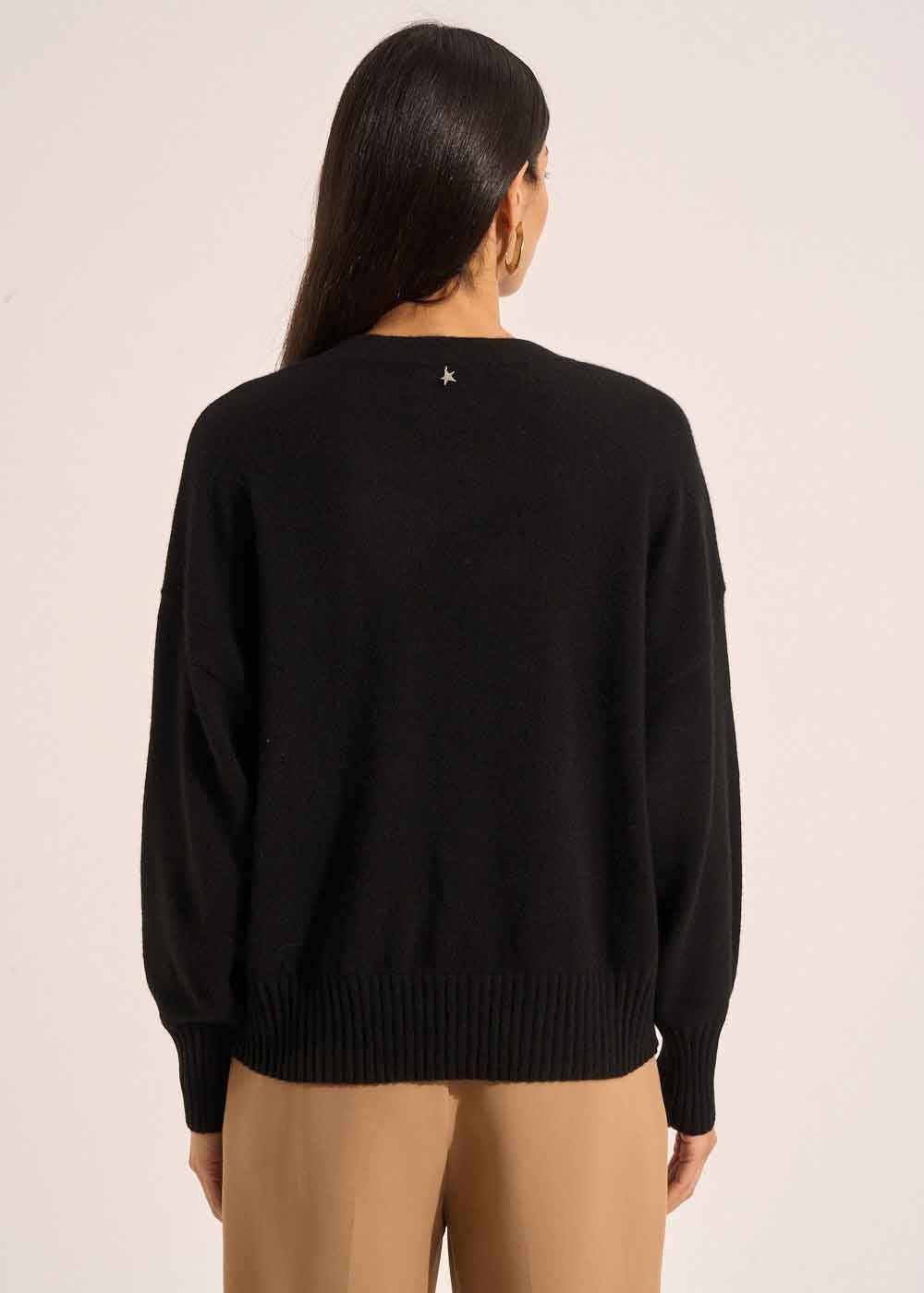 Loose-fitting cashmere V-neck cardigan - Sud Express - 3 - Sud Express