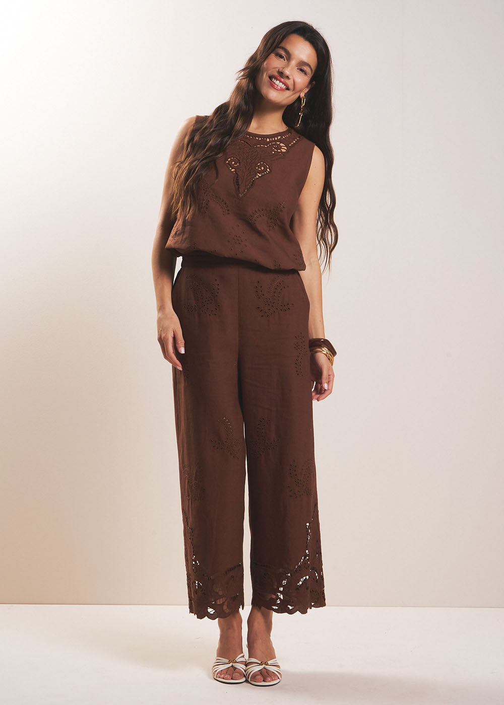 Embroidered sleeveless top - Sud Express - 6 - Sud Express