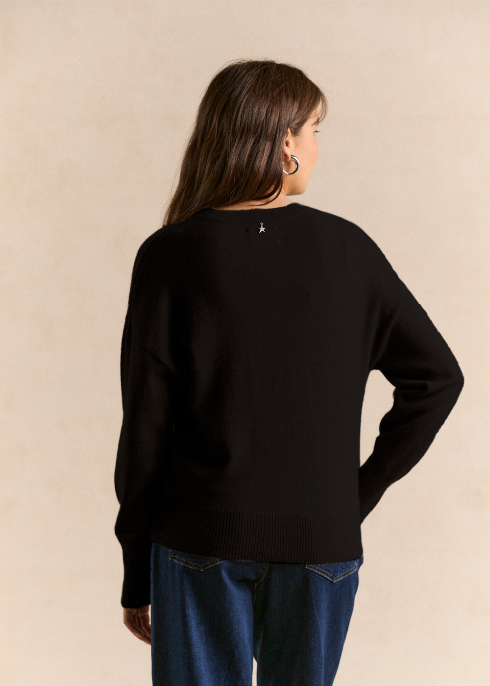 GRAMMAXE Short V-neck cashmere cardigan - 3 - Sud Express - Sud Express