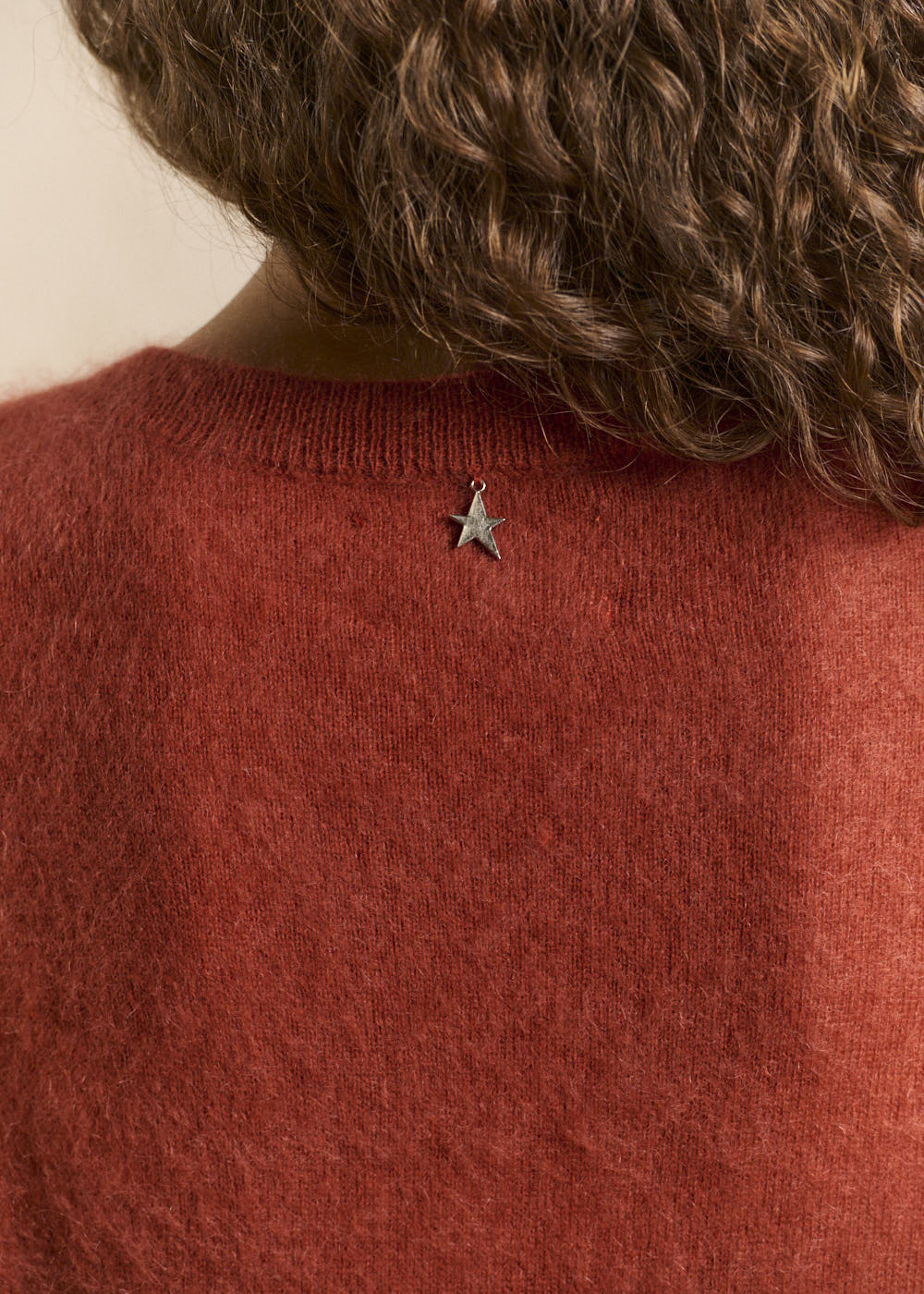 Loose round-neck vest in brushed wool and cashmere - Sud Express - 5 - Sud Express