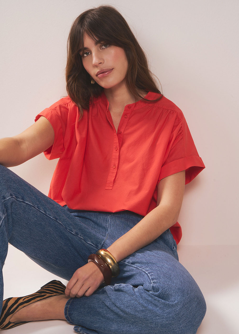 Short-sleeved blouse with long button placket - Sud Express - 5 - Sud Express
