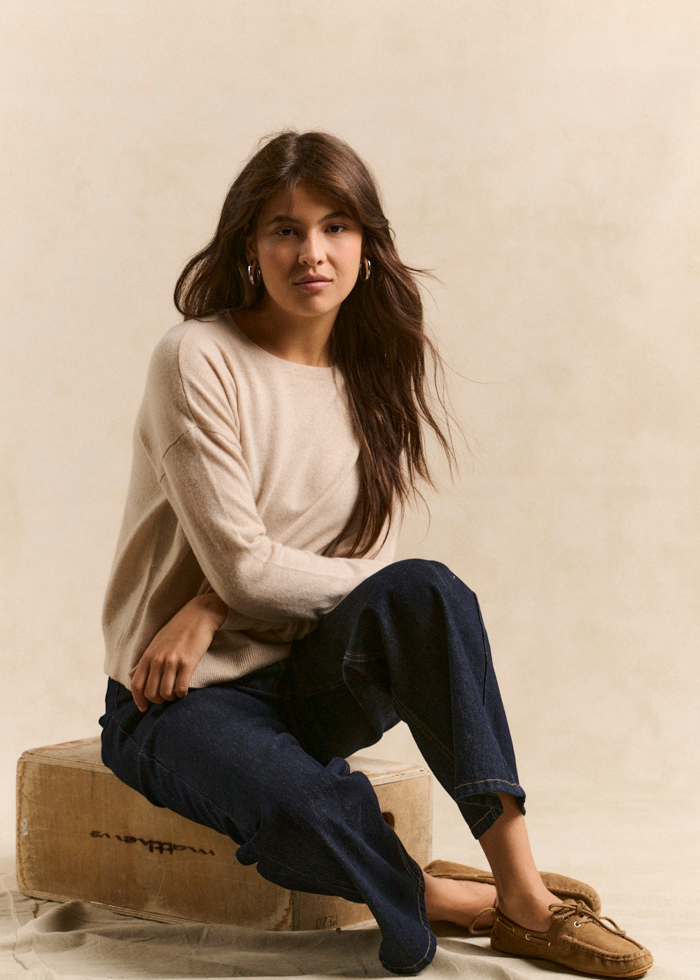 Relaxed-fit cashmere jumper with metallic thread - Sud Express - 5 - Sud Express