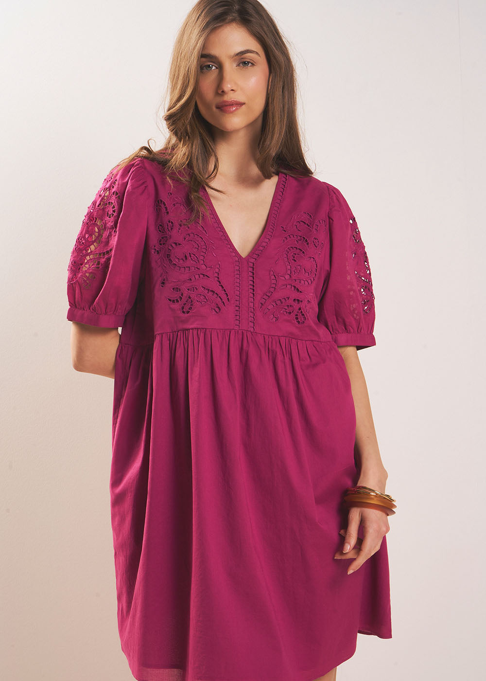 Short embroidered cotton dress - Sud Express - 5 - Sud Express