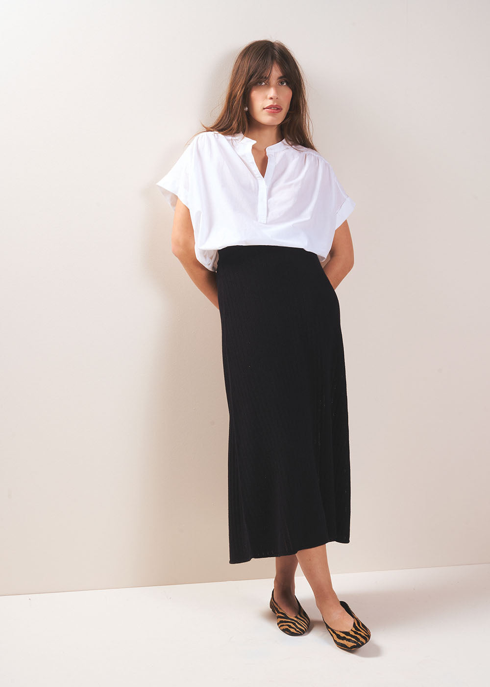 Short-sleeved blouse with long button placket - Sud Express - 7 - Sud Express