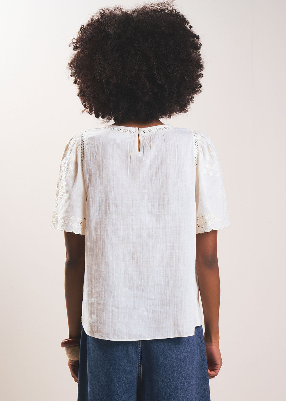 Floral embroidered top with short sleeves - Sud Express - 3 - Sud Express