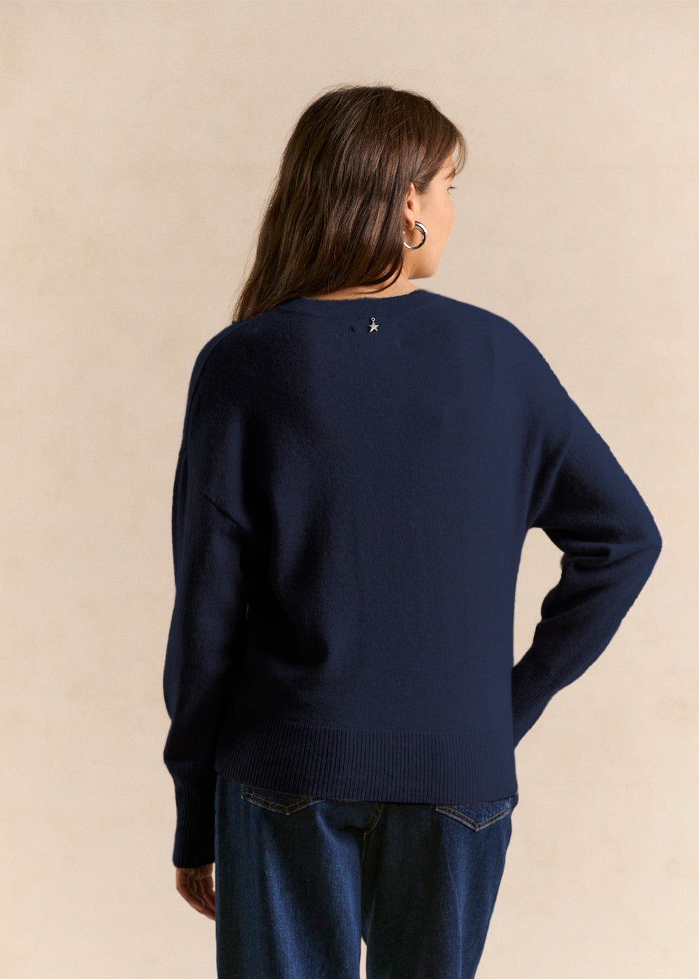 GRAMMAXE Short V-neck cashmere cardigan - 3 - Sud Express - Sud Express