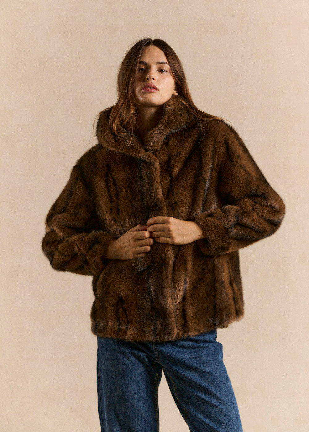 Hooded faux fur coat - Sud Express - 5 - Sud Express