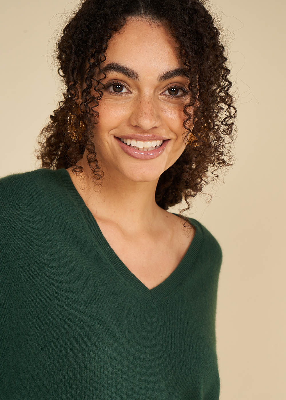 Cashmere V-neck sweater with long sleeves - Sud Express - 2 - Sud Express